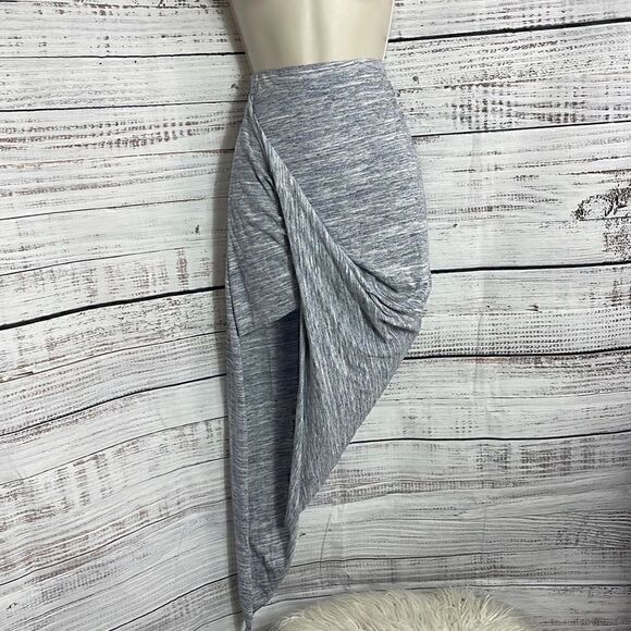 Romeo + Juliet couture skirt Womens size Small Asymmetrical stretch Heather Gray - Picture 2 of 10